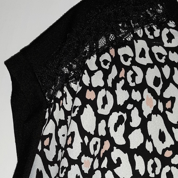 🎃Kardashian Kollection Print Top - Picture 5 of 6